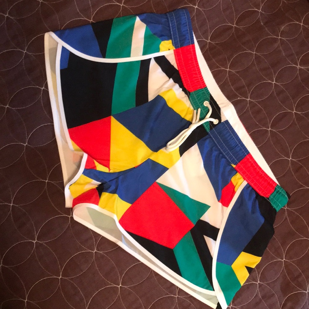 NWT Fabletics multi-colored Carrie shorts M